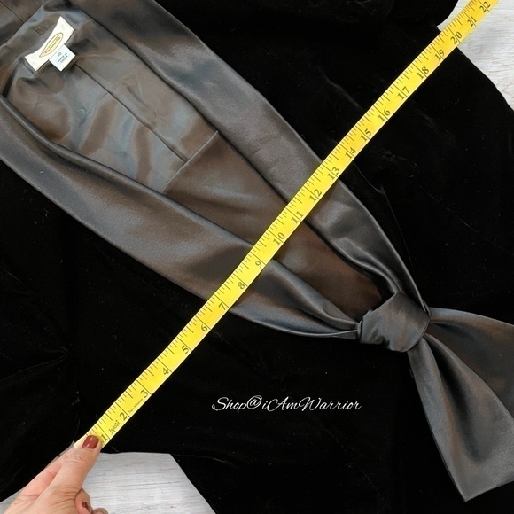 Talbots soft black velvet satin lapel tie blazer with built in cami - Picture 6 of 9